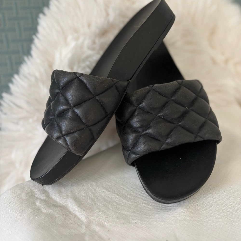 Marc Fisher LTD "Imenal" quilted leather sandals Black Women's Size 7.5